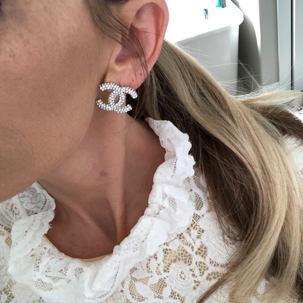 ❌SOLD❌Chanel XL 21C Crystal Earrings NEW wreceipt! - Picture 12 of 13